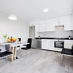 Apartment Mar De Lux C31 *